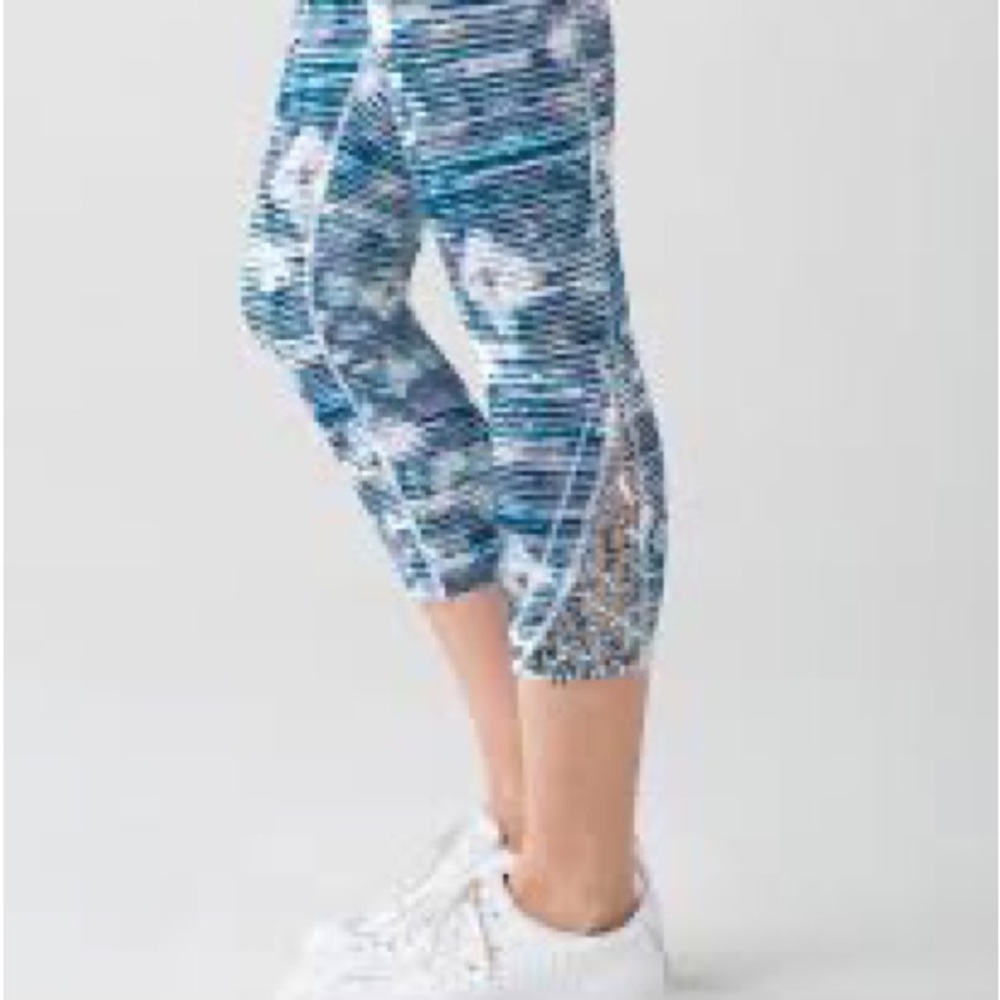 Lululemon True Self Crop Leggings Size 6